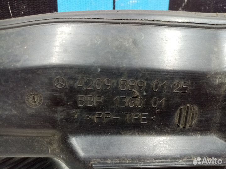 Б/У Пыльник крыла переднего левого Mercedes#001