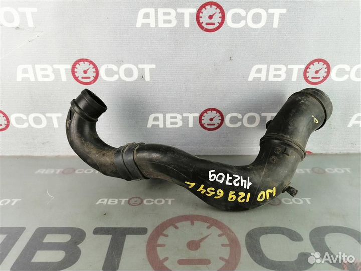 Патрубок забора воздуха Skoda Octavia (A4 1U) 20
