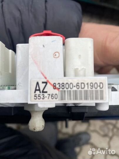 Toyota Land Cruiser 120 щиток панель приборов