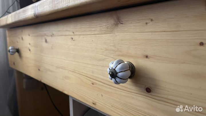 Гримерное зеркало с подсветкой из дерева