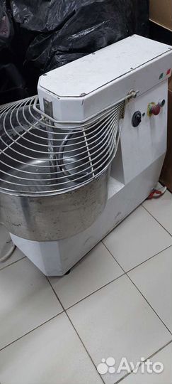 Ксерокс,Ламинатор,Холодильник,холодильный стол