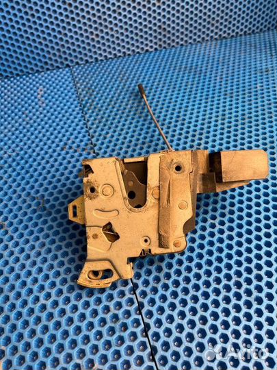 Замок двери передний правый Bmw 5 E39 520I M54 B22