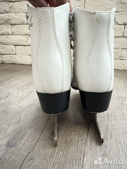 Коньки фигурные