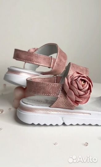 Сандали для девочки