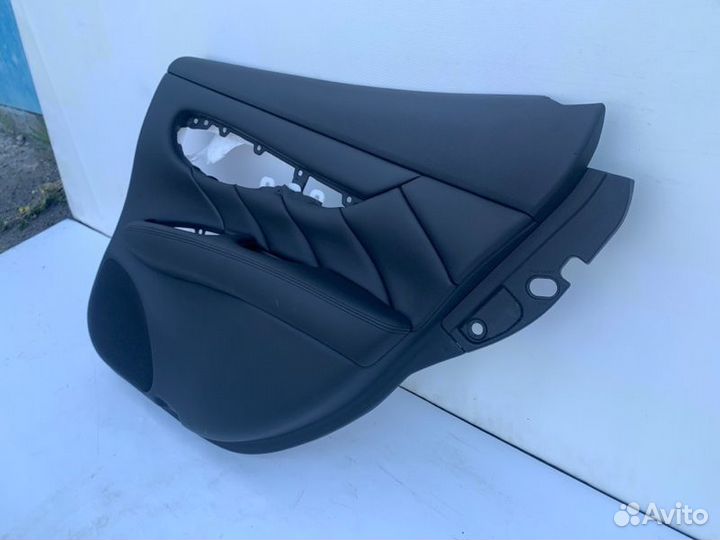 Дверная карта задняя правая Infiniti M37 Y51 3.7
