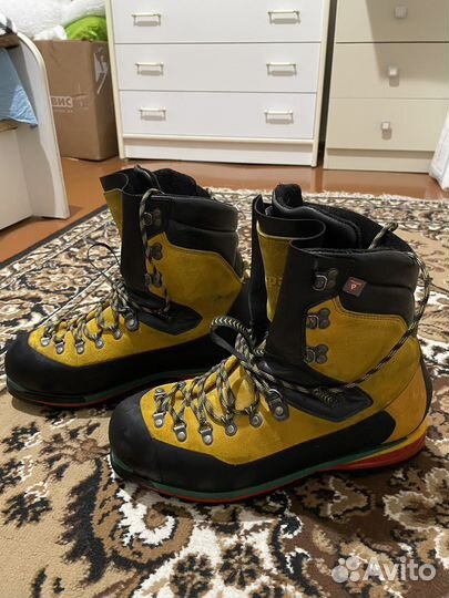 Горные ботинки мужские La Sportiva Nepal Extreme