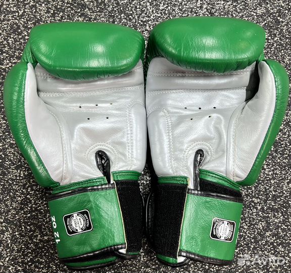 Боксерские перчатки Twins special