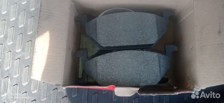 Комплект тормозных передних колодок для VAG