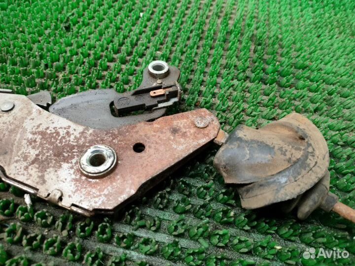 Рычаг стояночного тормоза Opel Tigra A X14XE 1999