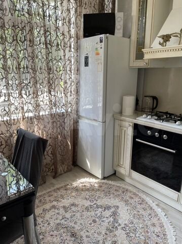 2-к. квартира, 51 м², 1/11 эт.