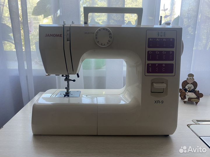 Швейная машинка janome
