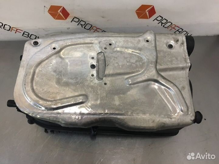 Корпус воздушного фильтра Mercedes C-Class W204