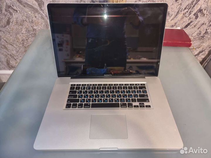 Apple MacBook Pro 17 2011