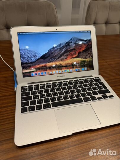 Apple macbook air 11 2011