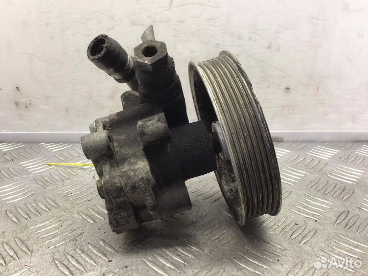 Насос гидроусилителя руля Audi A4 8E0145153H; 4B01