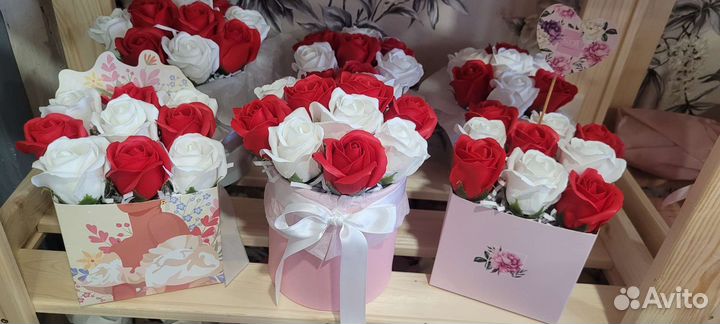Мыльные цветы в коробке/Букеты /Розы