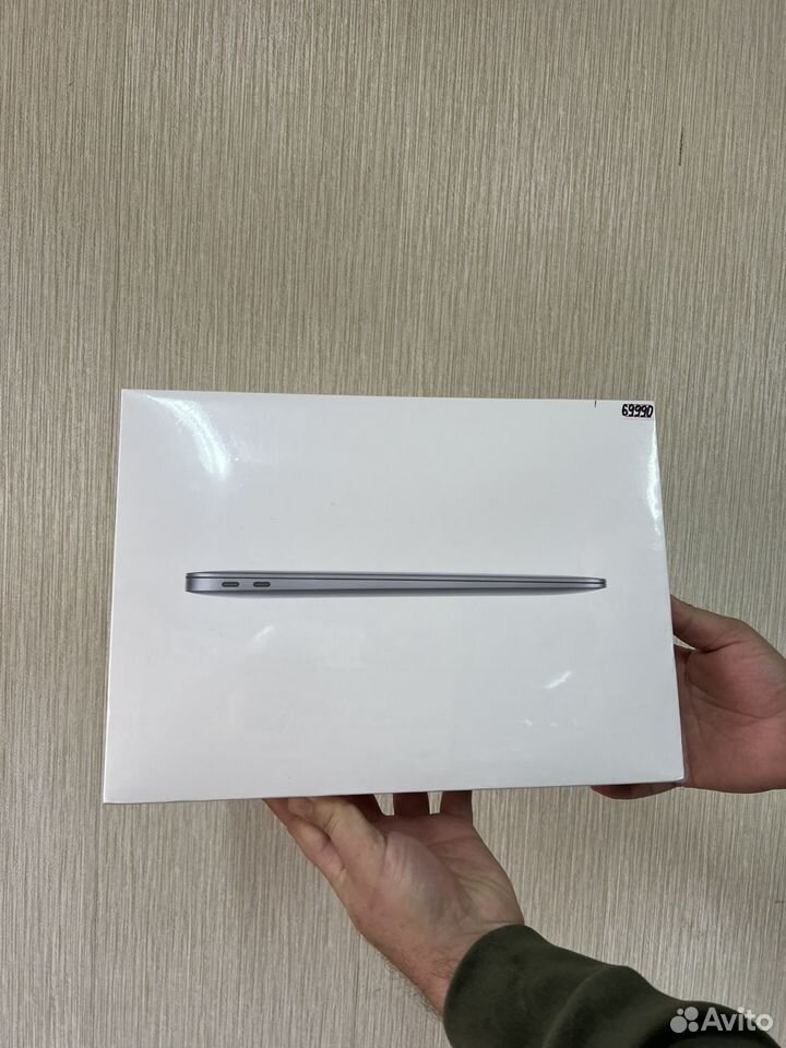 Macbook air 13-inch m1