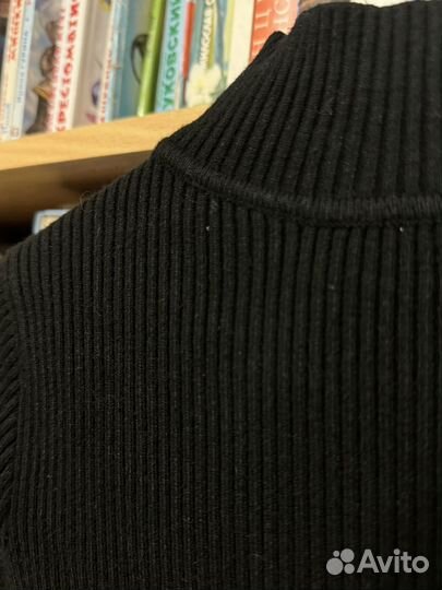 Теплая женская водолазка в рубчик