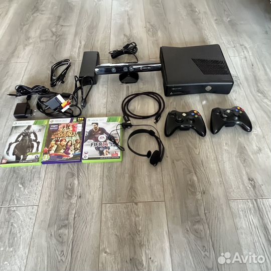 Xbox 360 S 250Gb + Kinect