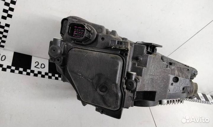 Фара левая Audi A4/RS4