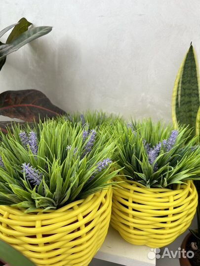 Искусственные цветы для интерьера