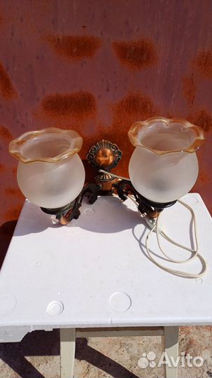 Настенный светильник бра с 2-мя плафонами