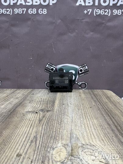 Volkswagen teramont Блок управления двери