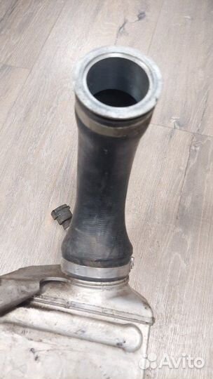 Интеркулер правый Bmw 750Lix F02 N63 4.4I 2009