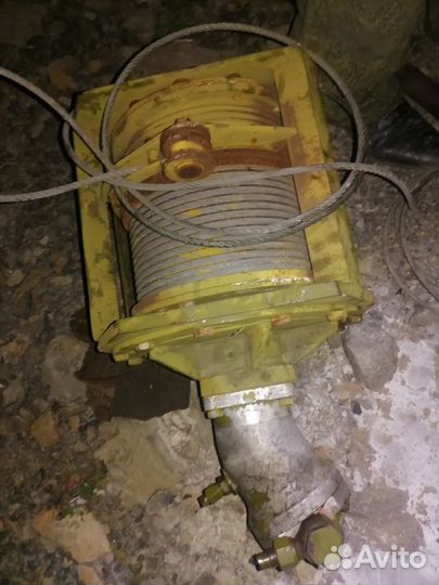 Лебедка гидравлическая