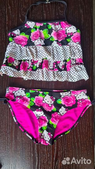 Купальник Hello kitty 6-8 лет лиф на 3-4 года