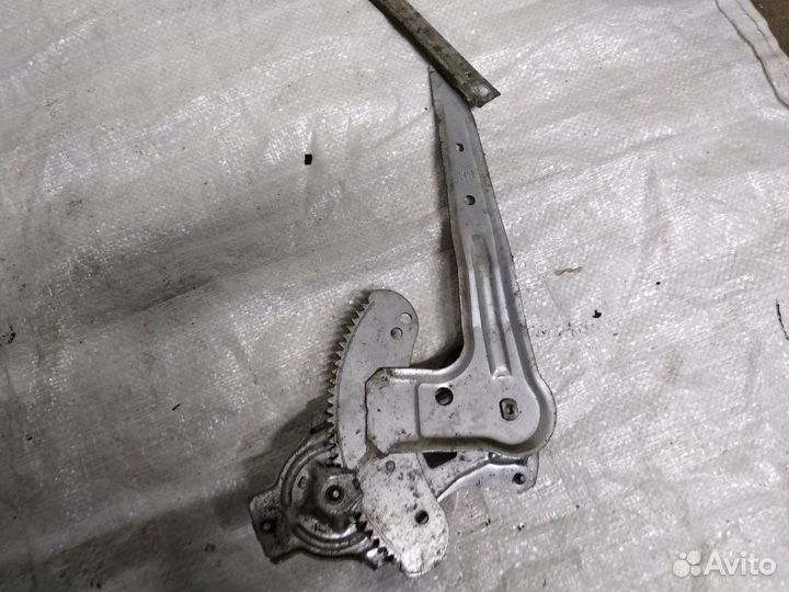 Стеклоподъёмник Ниссан Альмера N16