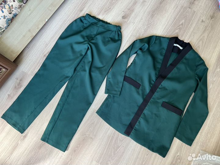 Костюм 44 размер