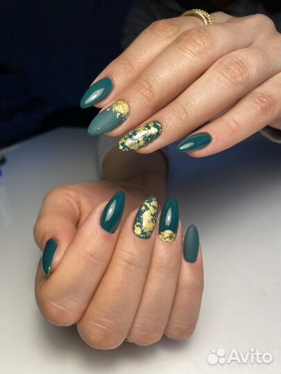 Маникюр, педикюр на Днепровском