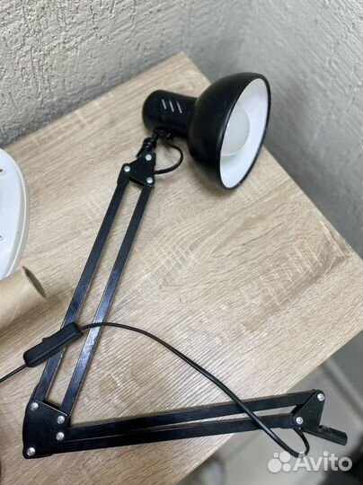 Лампа на струбцине