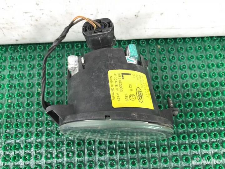 Фара противотуманная передняя левая Land Rover