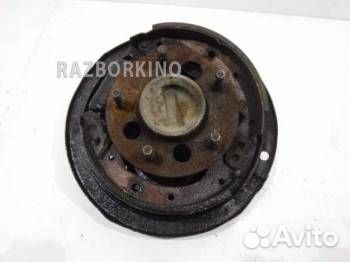 Кулак задний правый 25527482