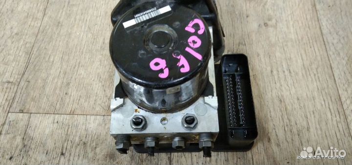 Блок ABS Volkswagen Golf 6 (2008-2012)