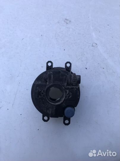 Фара противотуманная левая RAV 4 3 поколения