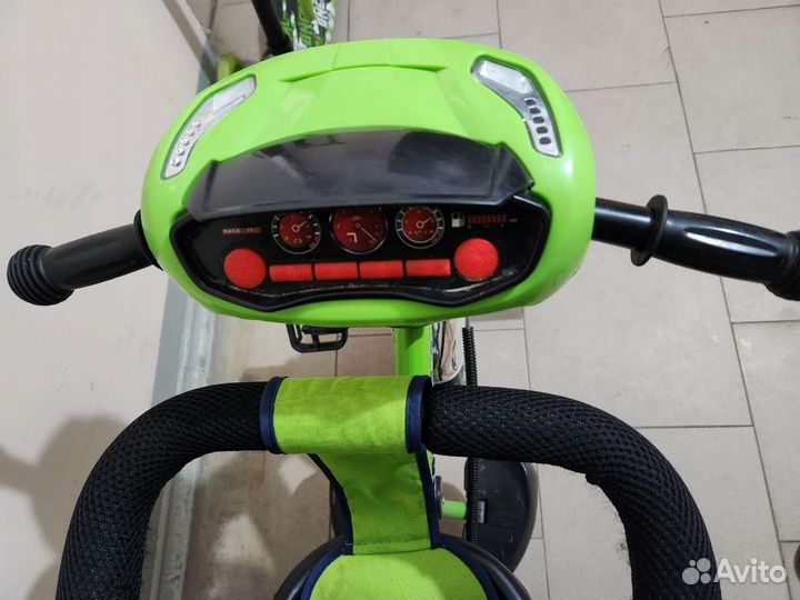 Детский велосипед с родительской ручкой
