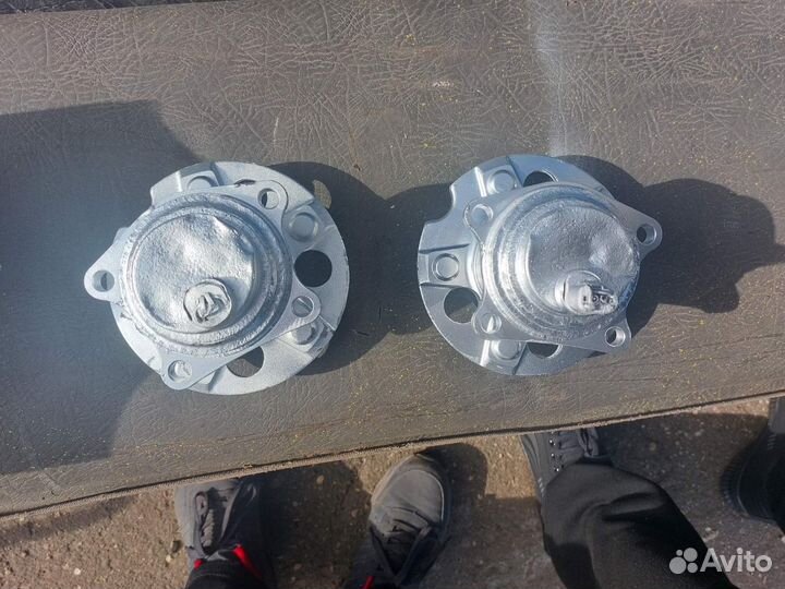 Ступицы на тайоту avensis
