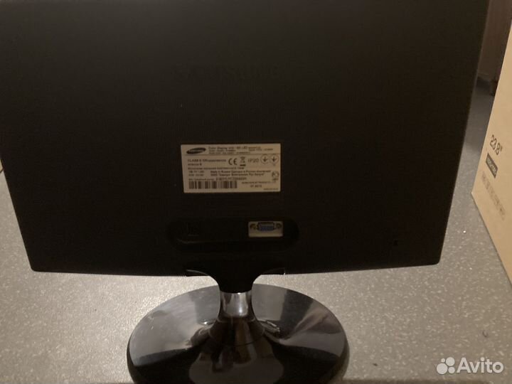 Монитор Samsung