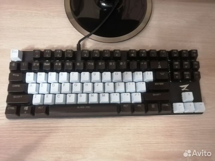 Игровая механическая клавиатура