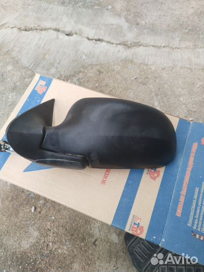 Продам зеркало заднего вида, левое