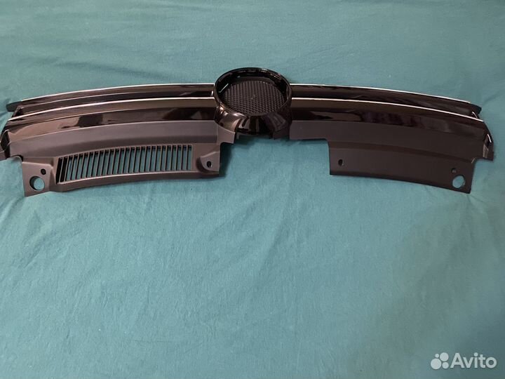 Решетка радиатора Golf 6 2008-2012г