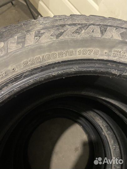 Bridgestone Blizzak DM-V2 235/60 R18