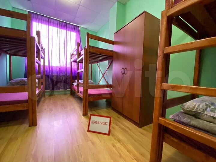 Комната 28 м² в > 9-к., 5/5 эт.