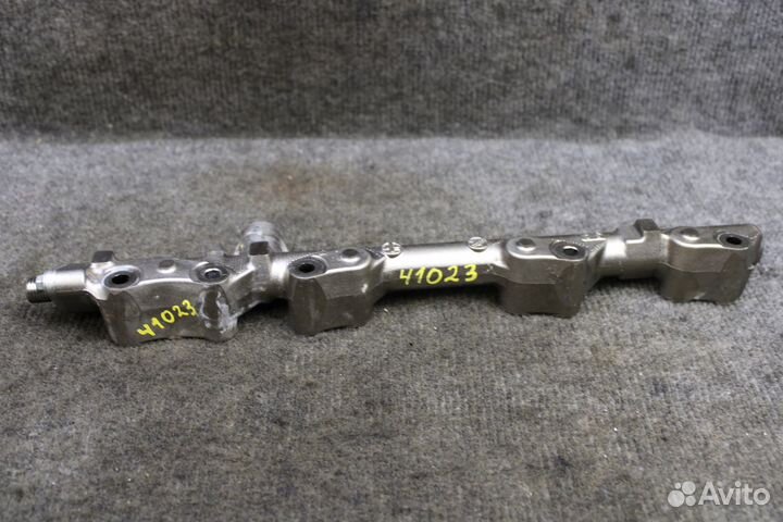 Рейка топливная Nissan Serena C26 MR20DD