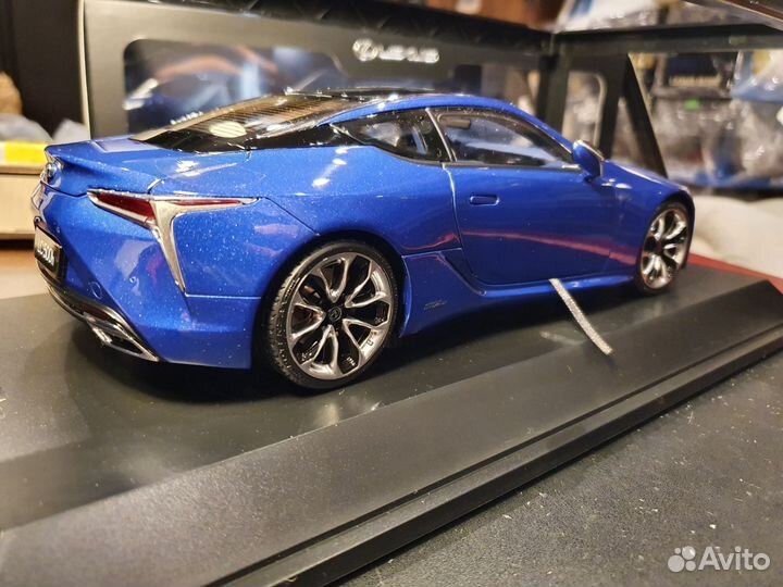 1:18 Sum's Lexus LC500h Dealer Blue
