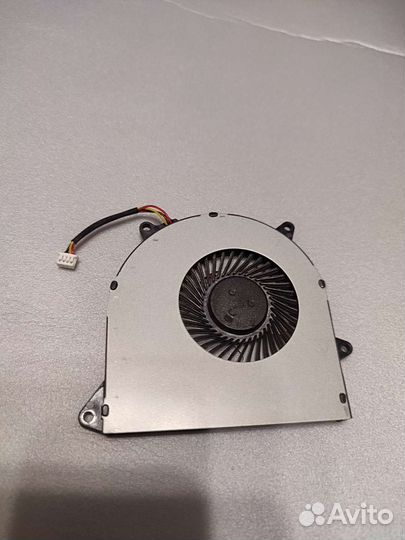 Кулер для ноутбука вентилятор