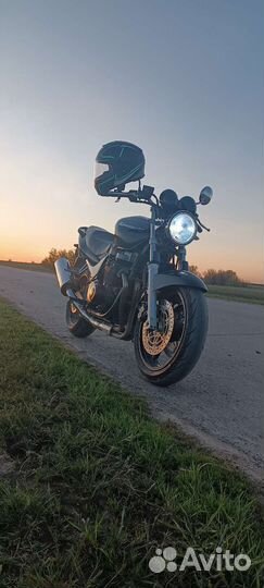 Кавасаки zr7